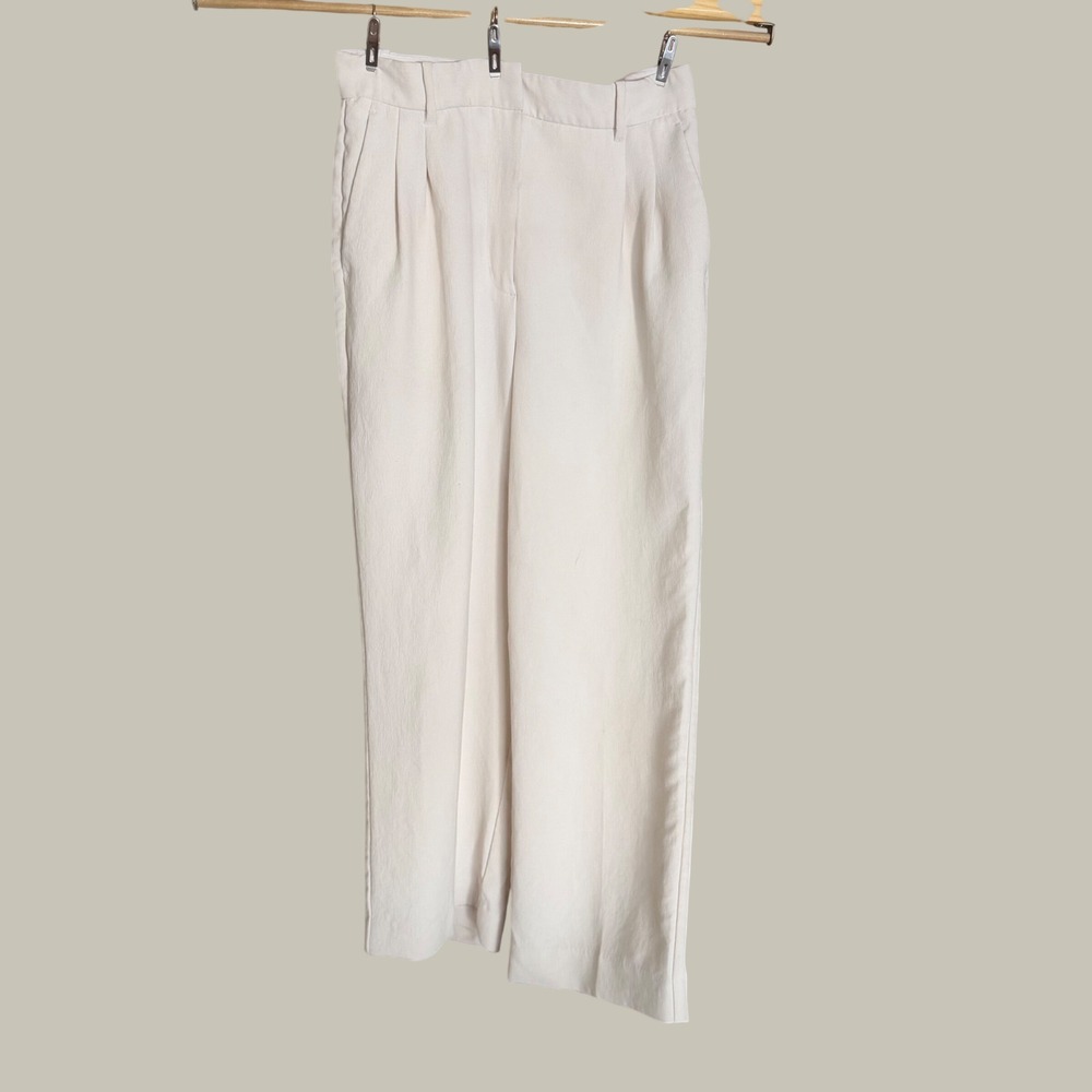 Wilfred Aritzia High Rise Pleated Straight Leg Trousers Cream SZ 8 
**READ**